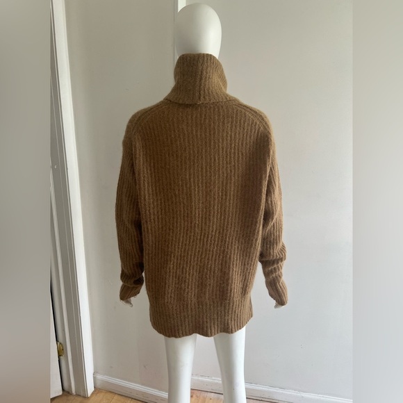 Everlane Sweater Women S Alpaca Oversized Turtleneck Merino Wool Camel Color - Picture 5 of 9